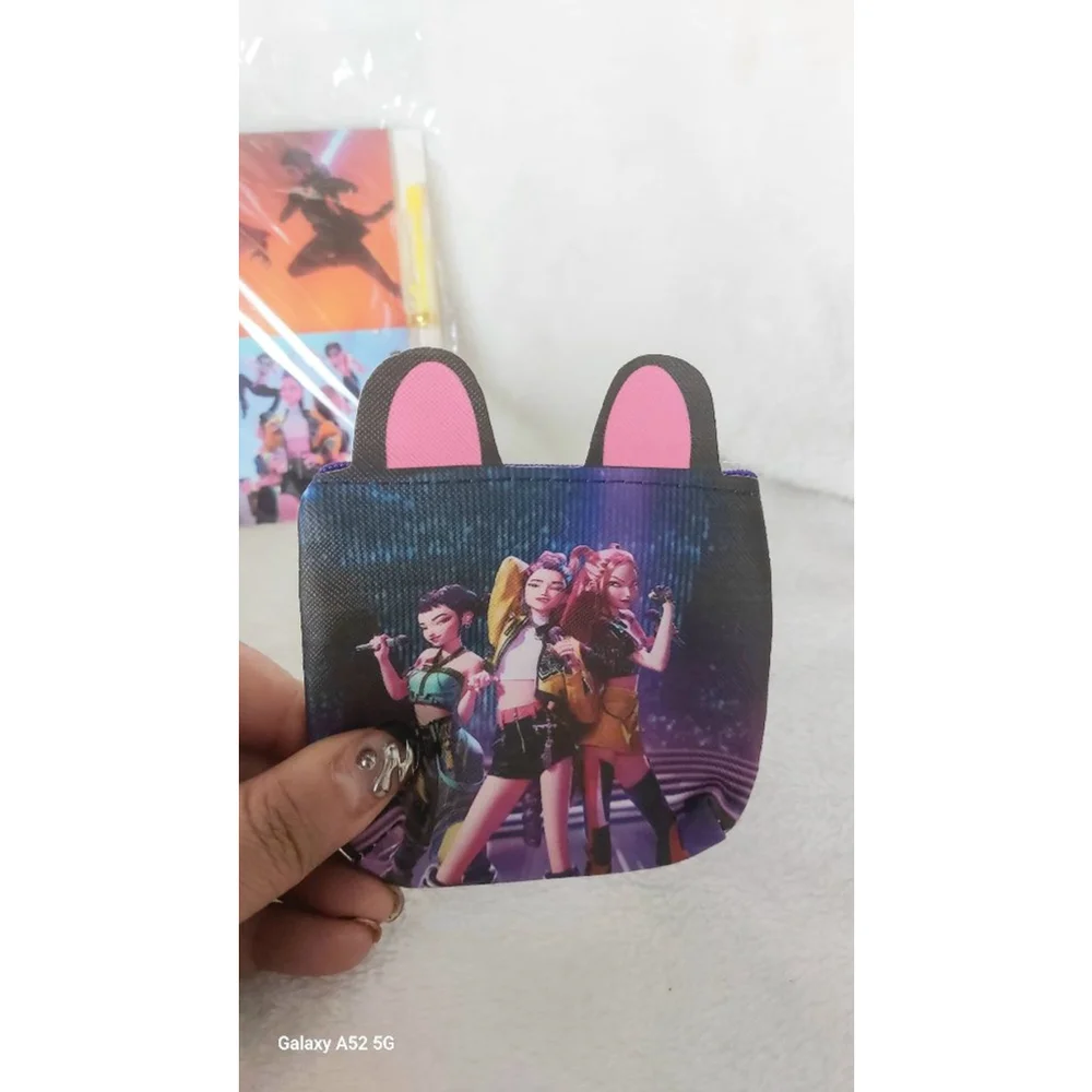 Be on the KPOP scene with Rumi, Mira, & Zoey. With this Notebook and Coin purse